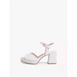 Босоножки на каблуке кожаные