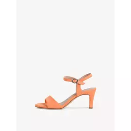 Босоножки на каблуке