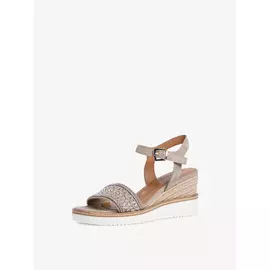 Босоножки на танкетке кожаные