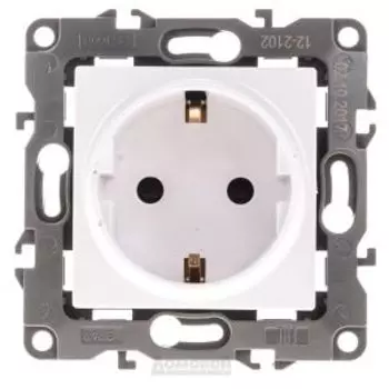 Розетка ЭРА 12 одинарная, с заземлением, со шторками, белая
