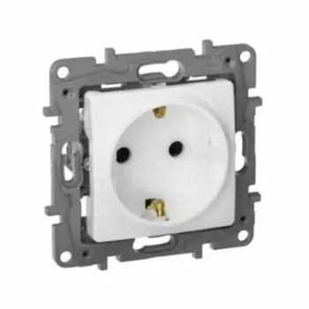 Розетка одинарная ETIKA