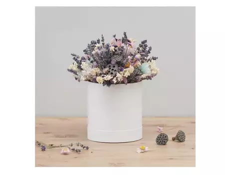 Букет с лавандой и лотосом (wowbotanica) белый 23 см.