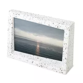 Рамка для фотографий edge 10x15 terrazzo (umbra) белый 11x5x17 см.