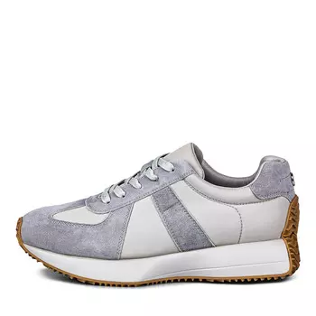 Black by Thomas Munz