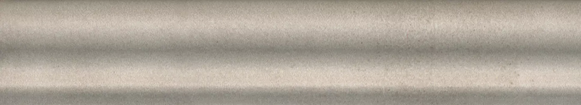 Керамическая плитка Kerama Marazzi Бордюр Багет Пикарди бежевый матовый 15х3
