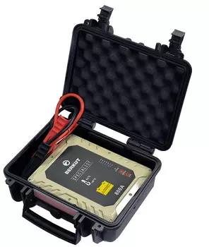 Пусковое устройство BERKUT Specialist JSC-800C (+ Антисептик-спрей для рук в подарок!)