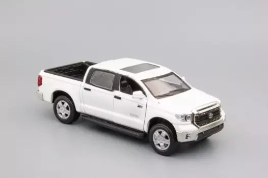 Модель автомобиля Toyota Tundra, 160х60мм, белый TT.w