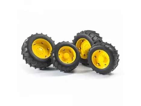 Bruder. Шины с жёлтыми дисками для системы сдвоенных колёс