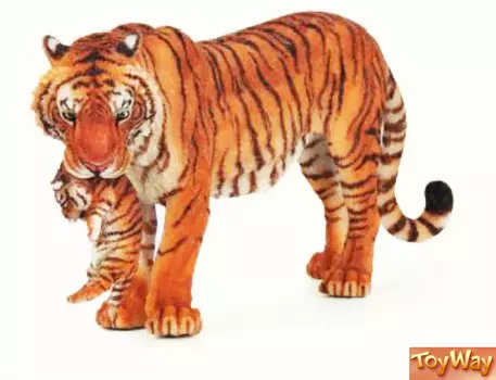 Фигурка тигрицы с детёнышем