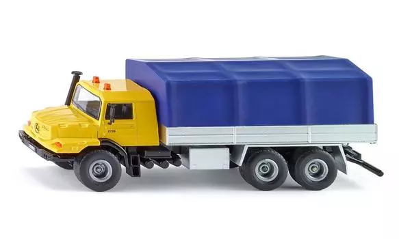 Грузовик Mercedes-Benz Zetros с платформой с брезентовым чехлом