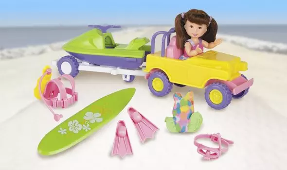 Игровой набор - Едем на море, брюнетка