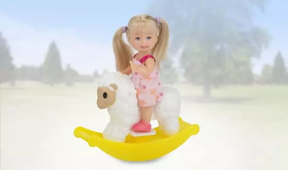 Игровой набор из серии Paula. На качалке – Кукла на овечке