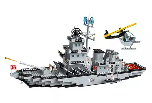 Конструктор с фигурками и аксессуарами - Авианосец, 910 деталей