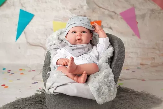 Кукла-младенец ReBorns – Alejandro в бело-серой одежде, 45 см