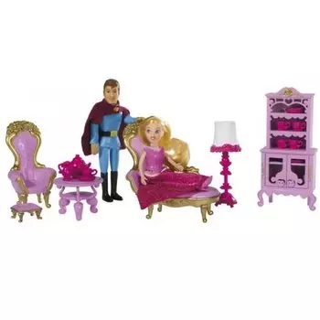 Мини-принцесса с принцем в гостиной