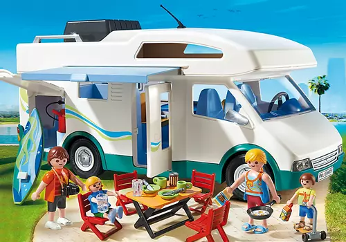 Playmobil. Серия Аквапарк - Семейный автомобиль - дом на колесах