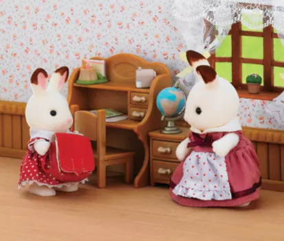 Sylvanian Families - Мария за партой
