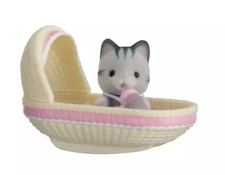 Sylvanian Families. Младенец в пластиковом сундучке - Котенок в люльке