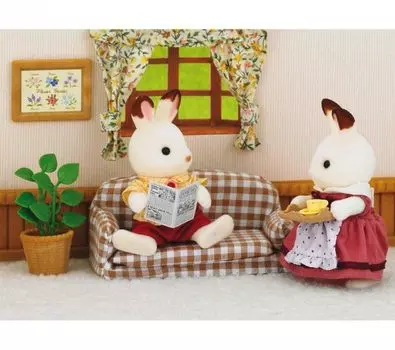 Sylvanian Families - Папа на диване