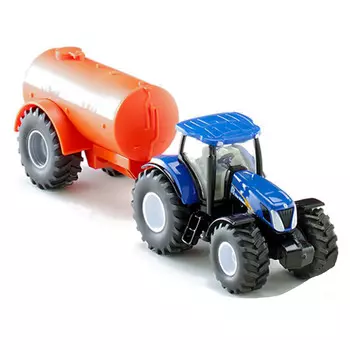 Трактор с прицепом-цистерной