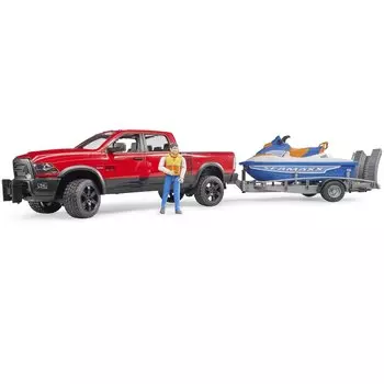 Внедорожник Ram с водным мотоциклом