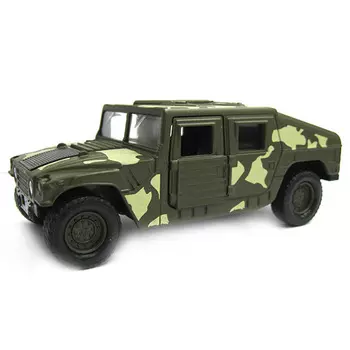 Военный бронированный автомобиль с открывающимися дверцами