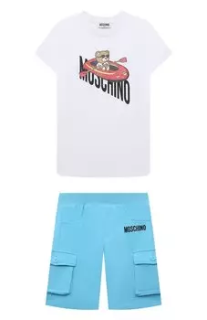 Комплект из футболки и шорт Moschino