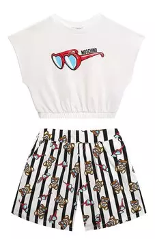 Комплект из футболки и шорт Moschino