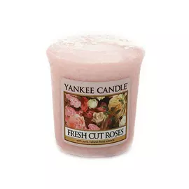 Аромасвеча для подсвечника Yankee candle Свежесрезанные розы 49 г