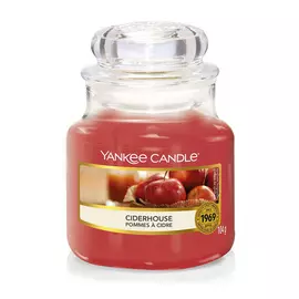 Аромасвеча в малой банке Yankee Candle Яблочный сидр 104 г