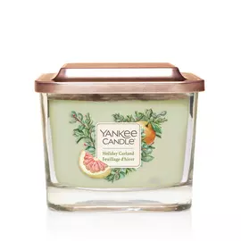 Аромасвеча в средней банке Yankee Candle Праздничная гирлянда 347 г