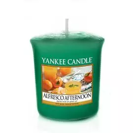 Аромасвеча Yankee Candle Вечер на свежем воздухе 5 см