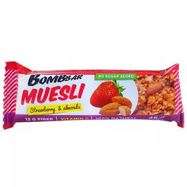 Батончик мультизлаковый Bombbar Клубника, миндаль 45 г