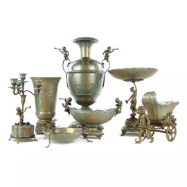 Блюдо Glasar фарфоровое с бронзовми стрекозами 17x17x10см