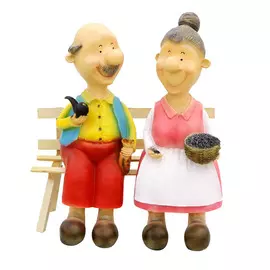 Декоративная садовая фигура Тпк полиформ Бабушка с дедушкой на лавочке большие 63 см