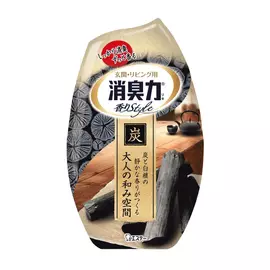 Дезодорант-ароматизатор для комнат ST Shoushuuriki с древесным углем и ароматом сандалового дерева 400 мл