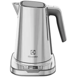 Электрочайник Electrolux EEWA7800 Серебристый