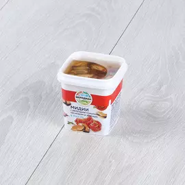 Мидии Меридиан в масле с вялеными томатами, чесноком и зеленью 270 г