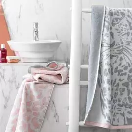 Комплект полотенец Togas Джина белый с серым и розовым 50х100/70х140 см