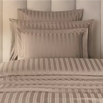 Наволочка Togas Саккард бежевый 50х90 см, 1 пр.