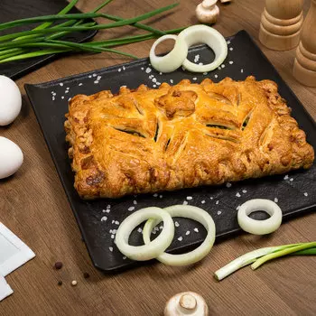Пирог с луком и яйцом, кг