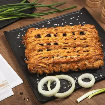 Пирог с мясом говядины, кг