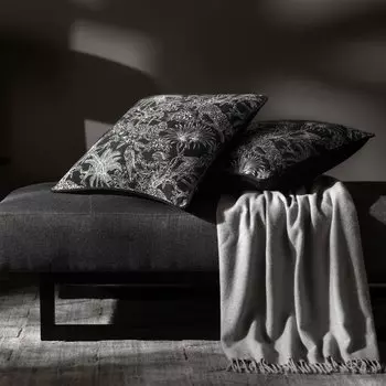 Подушка декоративная Togas Джанглос черный 50x50 см