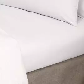 Простыня на резинке Togas Роял белая 160х200 см