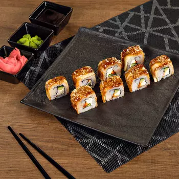 Ролл сливочный Йуми с угрем 240 г