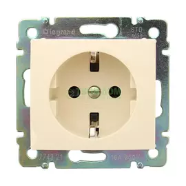 Розетка Legrand Valena 695613