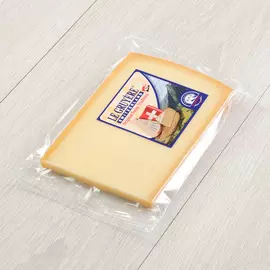 Сыр Margot Fromages Грюйер 49% 200 г