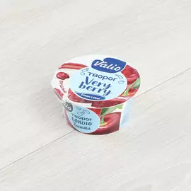 Творог Valio Вишня 3,5% 140 г