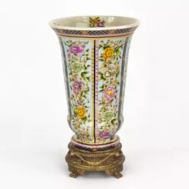 Ваза фарфоровая с бронзой 18х18х30 см Wah luen handicraft