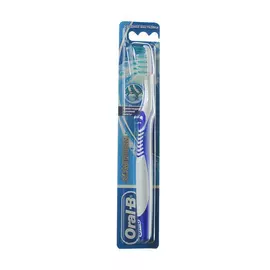 Зубная щетка Oral-B Advantage Plus средняя White-Blue